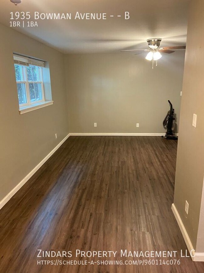 Building Photo - 1935 N Bowman Ave