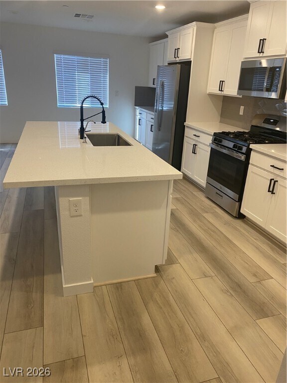 Building Photo - 9215 Sky Pointe Dr