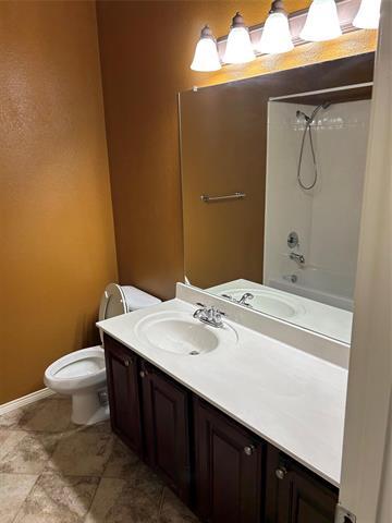 Building Photo - 816 Lake Grove Dr