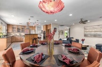 Building Photo - 2909 E Las Rocas Dr