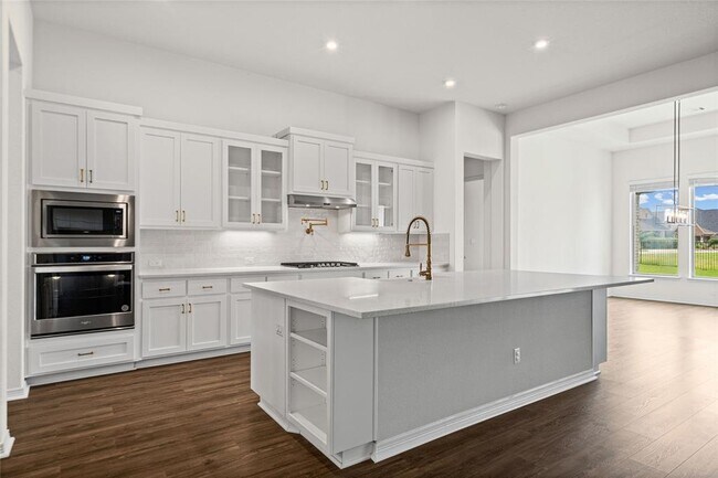 Building Photo - 1336 Academy Oaks Dr