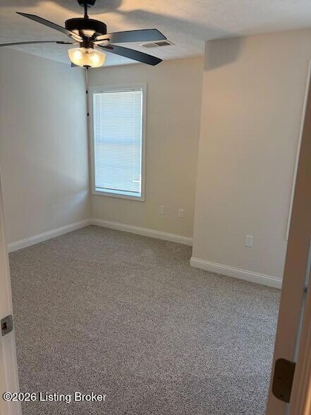 Building Photo - 401 Butterfield Dr