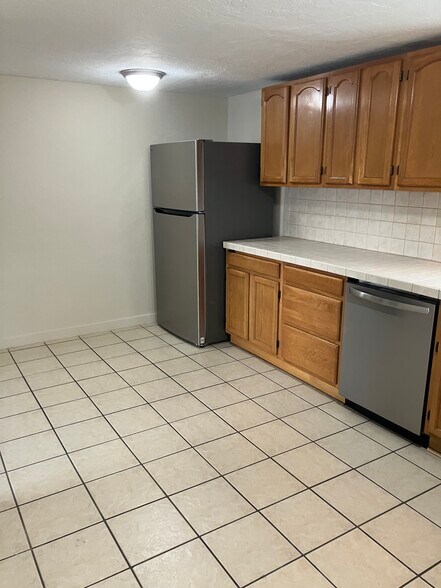 Building Photo - 7461 W Village Dr