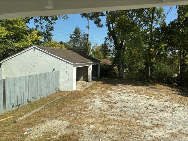 Building Photo - 3460 Ridge Ave