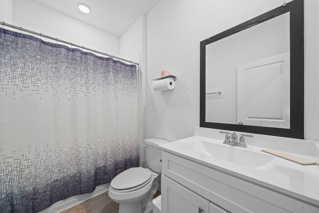 Building Photo - 334 Paso Fino Dr