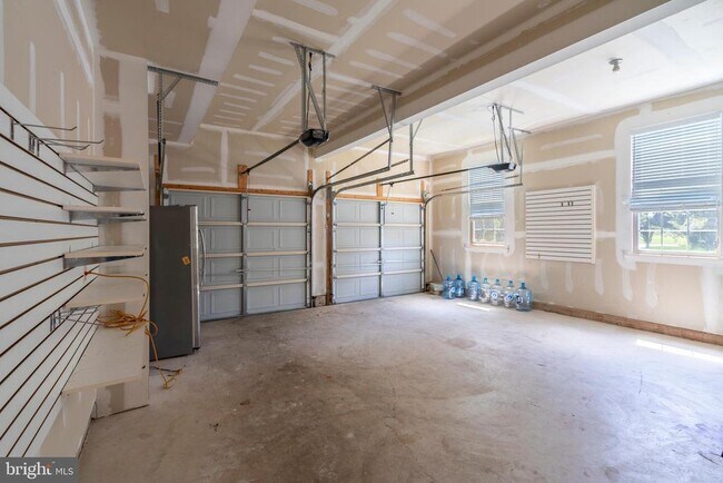 Building Photo - 576 Championship Dr