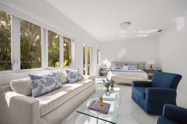 Building Photo - 2760 Brickell Ct