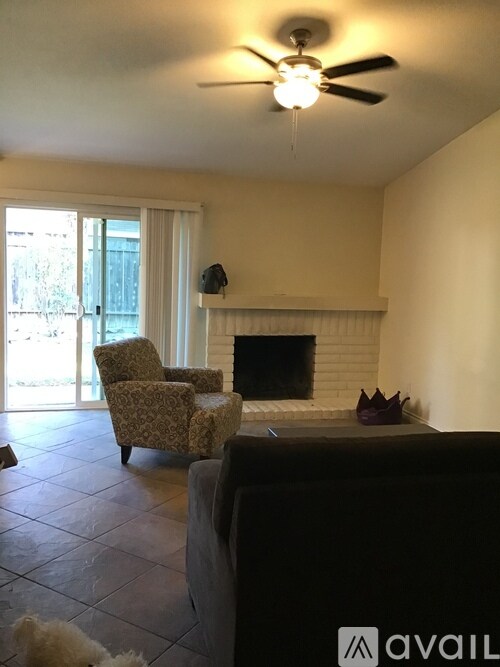 Building Photo - 11180 Cochran Ave