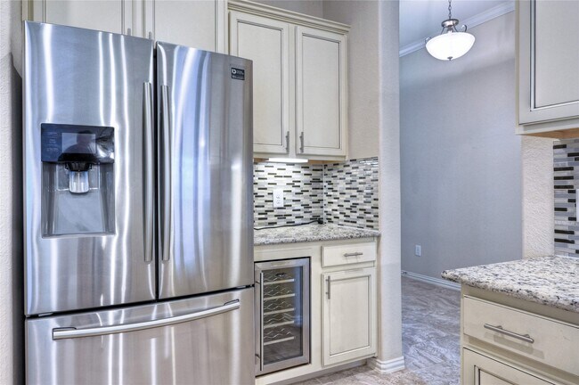 Building Photo - 3823 Cactus Field Ln