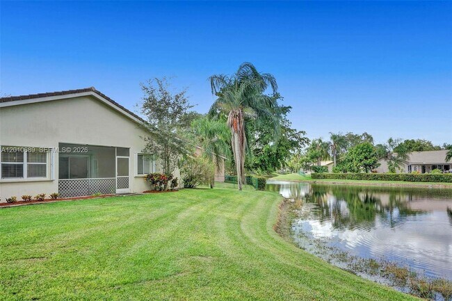 Building Photo - 10219 NW 48th Manor