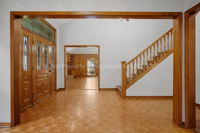 Building Photo - 2300 Brigadoon Dr