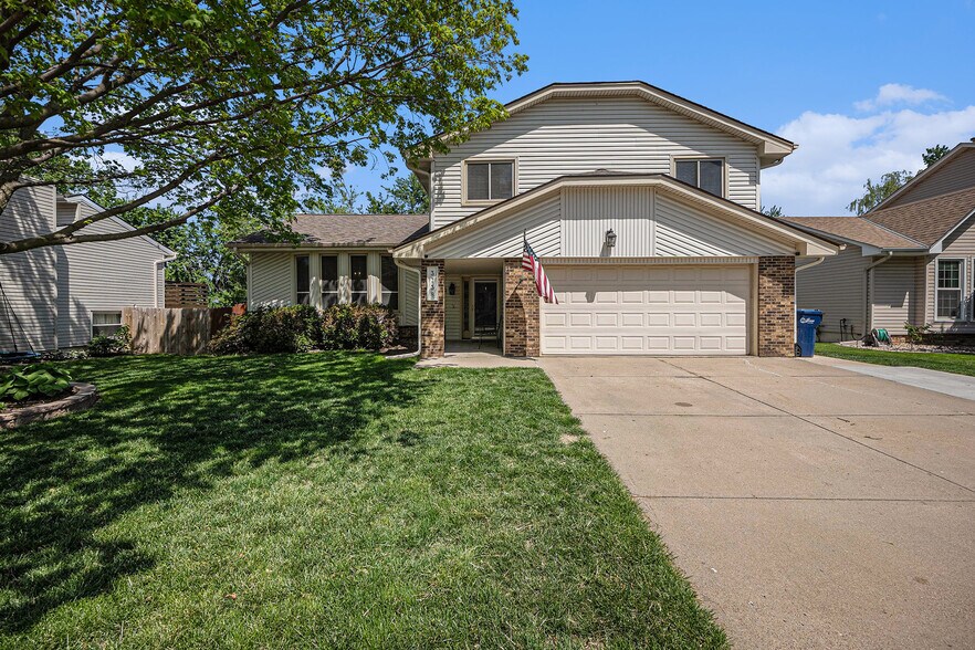 Primary Photo - 3738 Burr Oak Dr