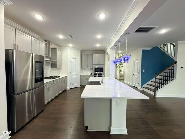 Building Photo - 513 Acerno Dr