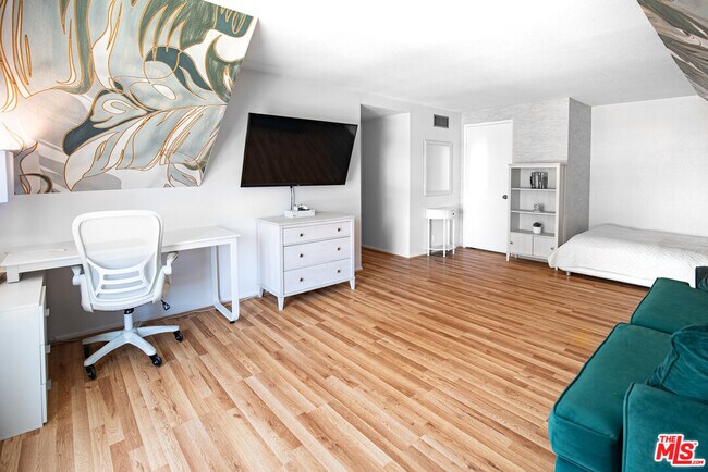 Building Photo - 27003 Rio Prado Dr