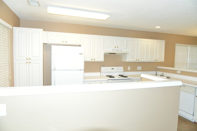 Building Photo - Charming 3BR Home in North Charlotte Near I-485 & Concord Mills