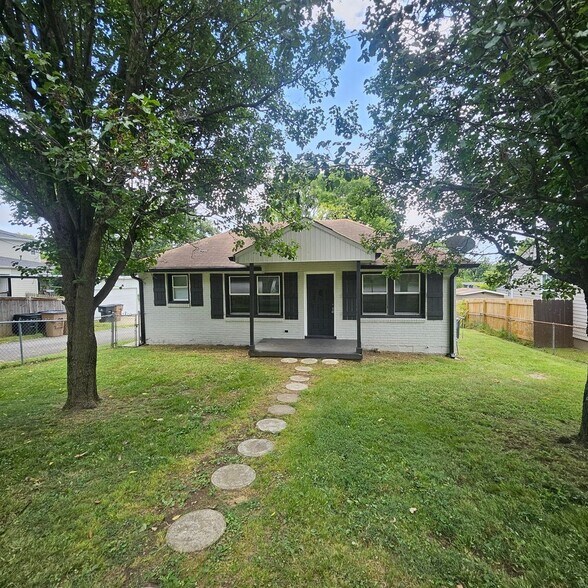 Primary Photo - 343 Edith Ave