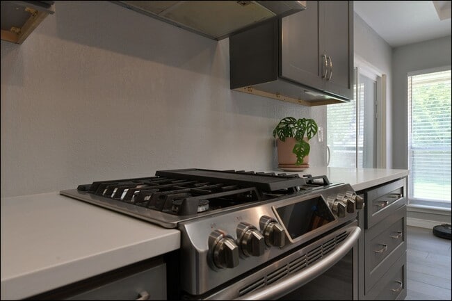 Building Photo - Coming Soon!