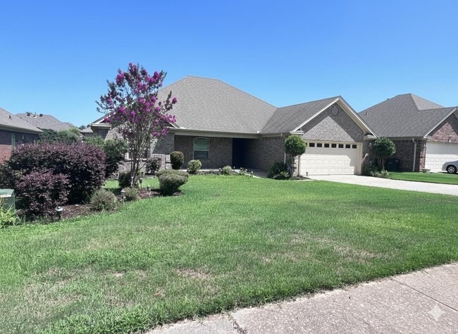 Building Photo - 1808 Airborn Dr