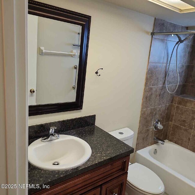 Building Photo - 2210 Captain Kidd Dr