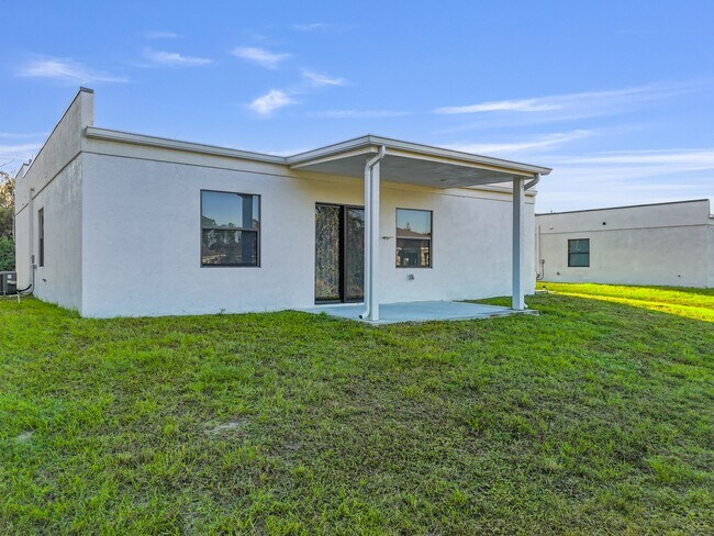 Building Photo - 622 Windermere Dr