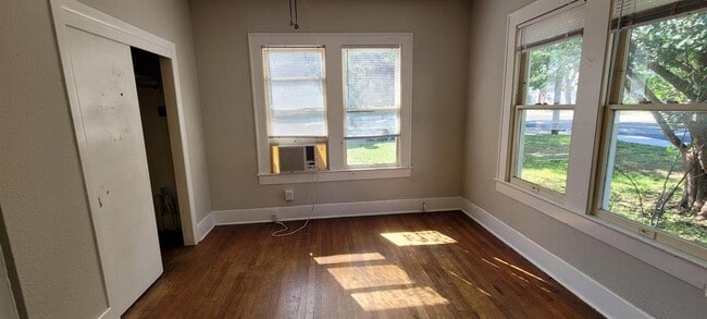 Building Photo - 4405 Red River St