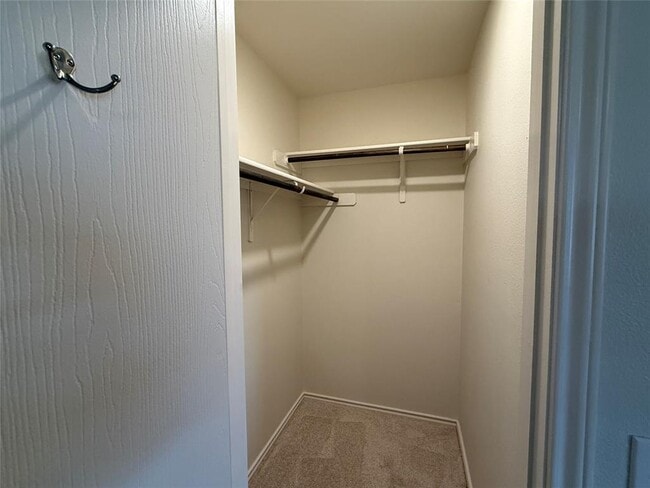 Building Photo - 334 Avalanche Ave