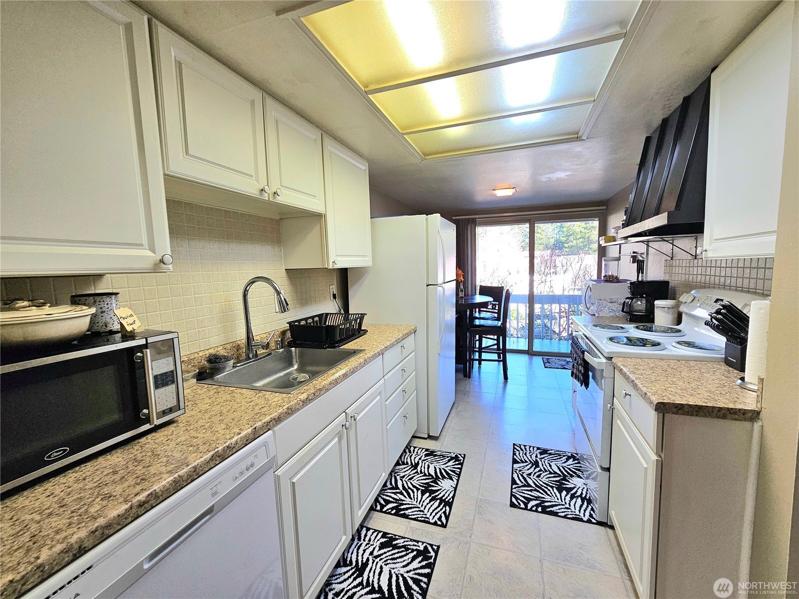 Building Photo - 7425 Ruby Dr SW