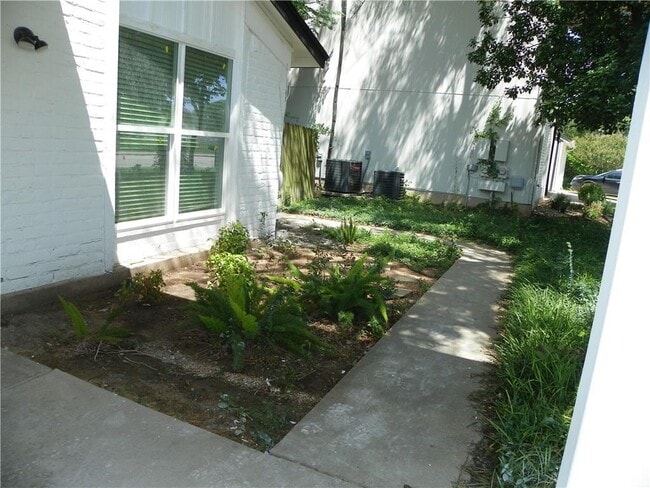Building Photo - 1306 Colony Creek Dr