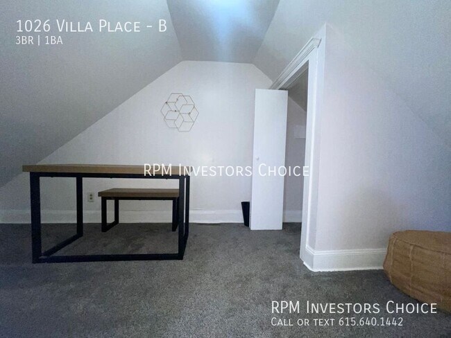 Building Photo - 1026 Villa Pl