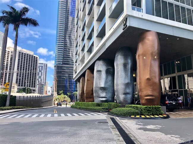 Building Photo - 475 Brickell Ave