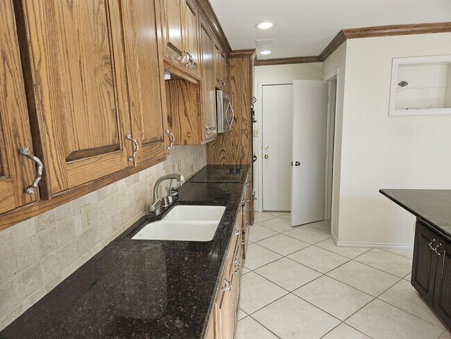 Building Photo - 5113 Ashdown Pl