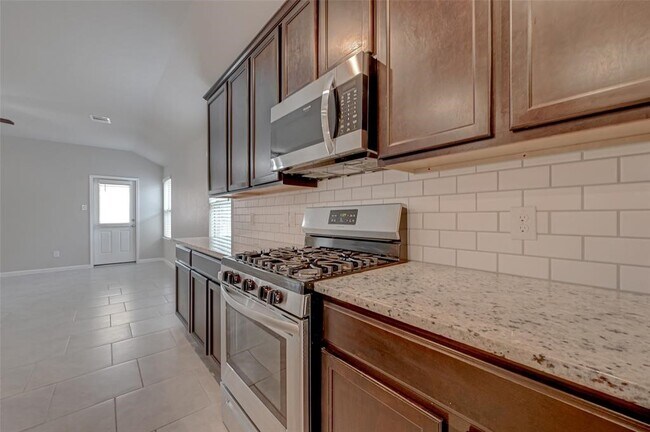 Building Photo - 2206 Mirror Ridge Ct