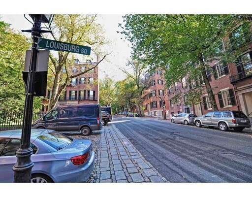 Building Photo - 43 Charles St