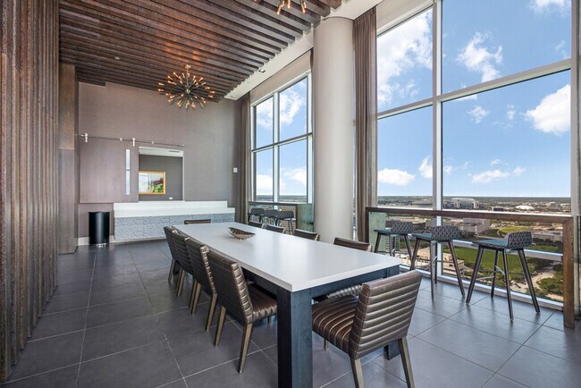 Building Photo - 1811 Southgate Blvd