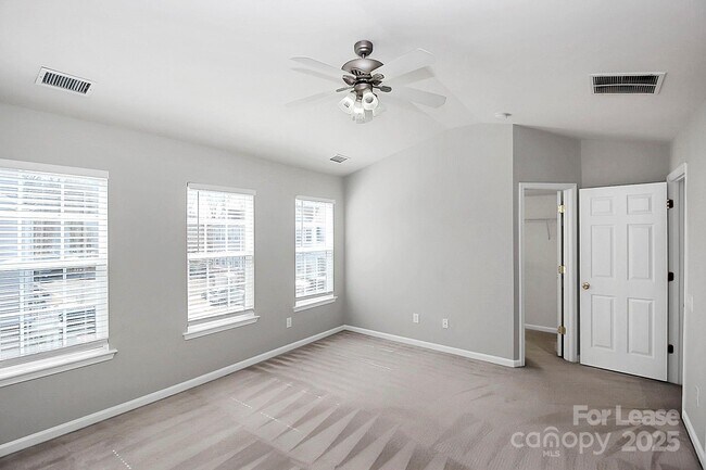 Building Photo - 5405 Werburgh St