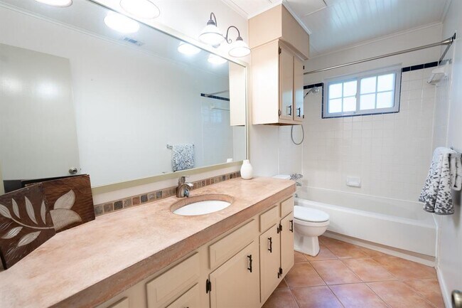 Building Photo - 3611 Cookstown Dr