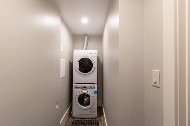 Building Photo - 4514 15th St NW