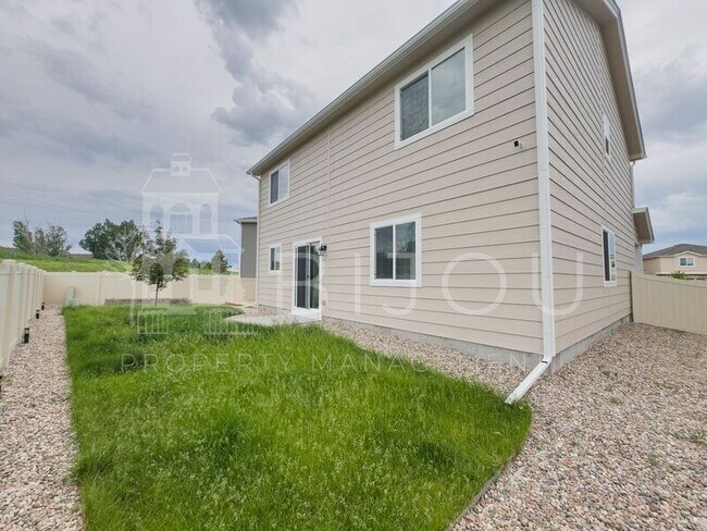Building Photo - 7458 Primavera Ln