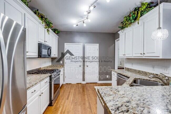 Building Photo - 1024 Belcor Dr