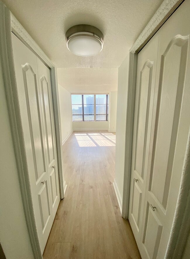 Building Photo - 500 Three Islands Blvd