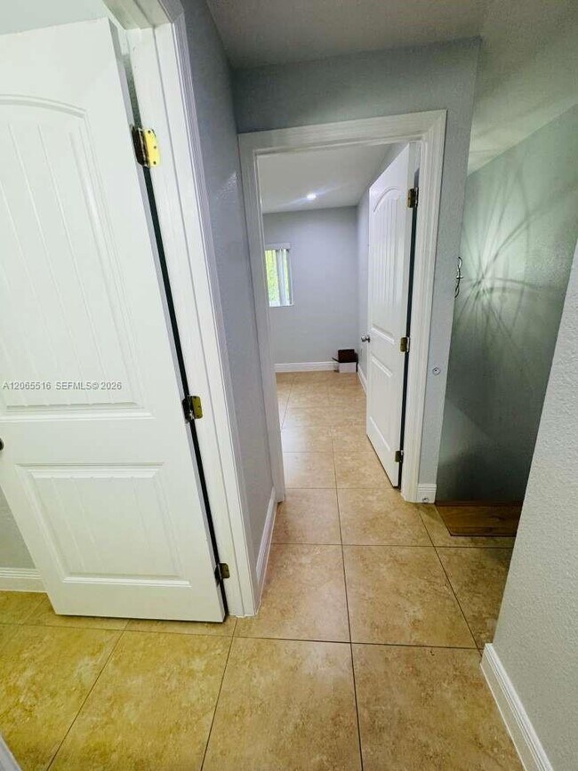 Building Photo - 8270 SW 149th Ct