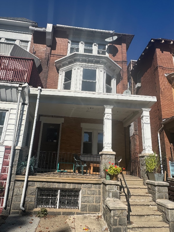 Building Photo - 5123 Pine St