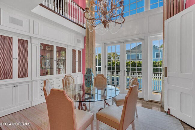 Building Photo - 207 Monmouth Ave