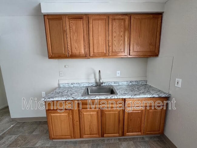 Building Photo - 26431 Monticello St