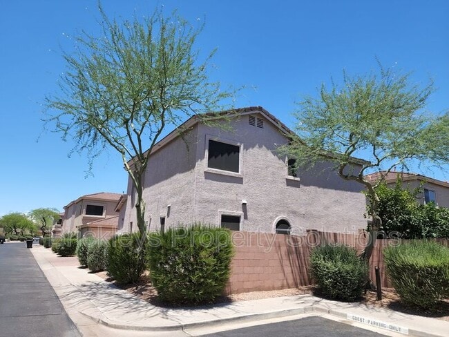 Building Photo - 15550 N Frank Lloyd Wright Blvd