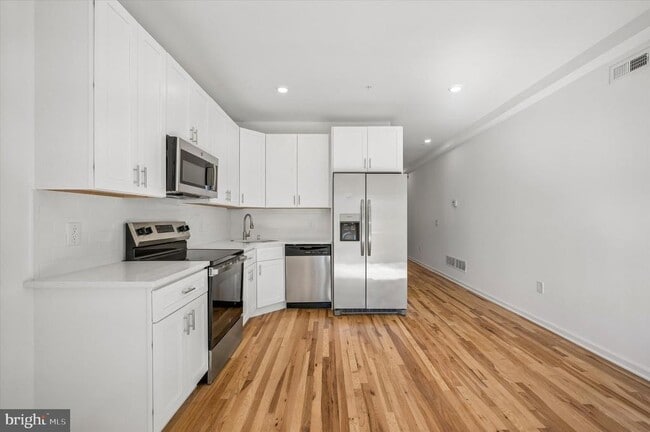 Building Photo - 1645 N Marshall St