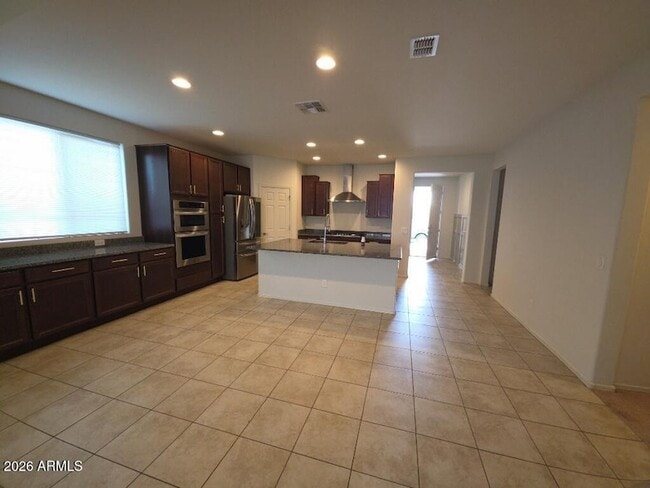 Building Photo - 16416 W Cottontail Ln