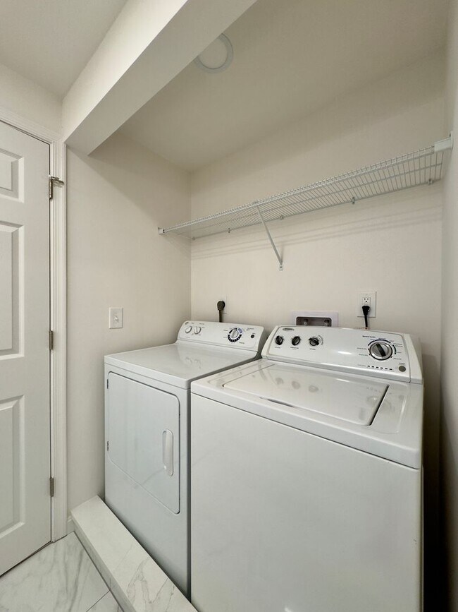 Building Photo - Charming 3 Bedroom/1.5 Bathroom Townhome in Belcamp, MD!