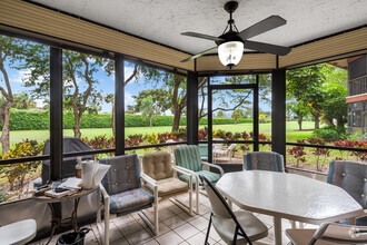 Building Photo - 5375 10th Fairway Dr