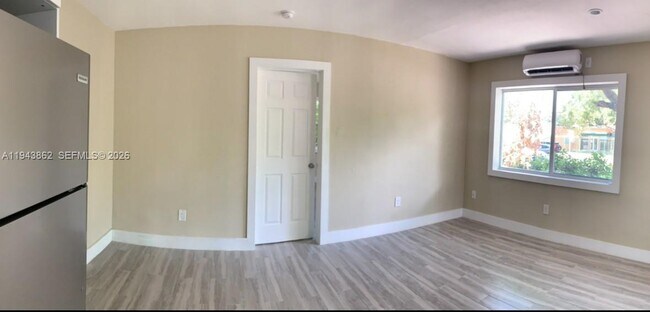 Building Photo - 55 NE 59th St